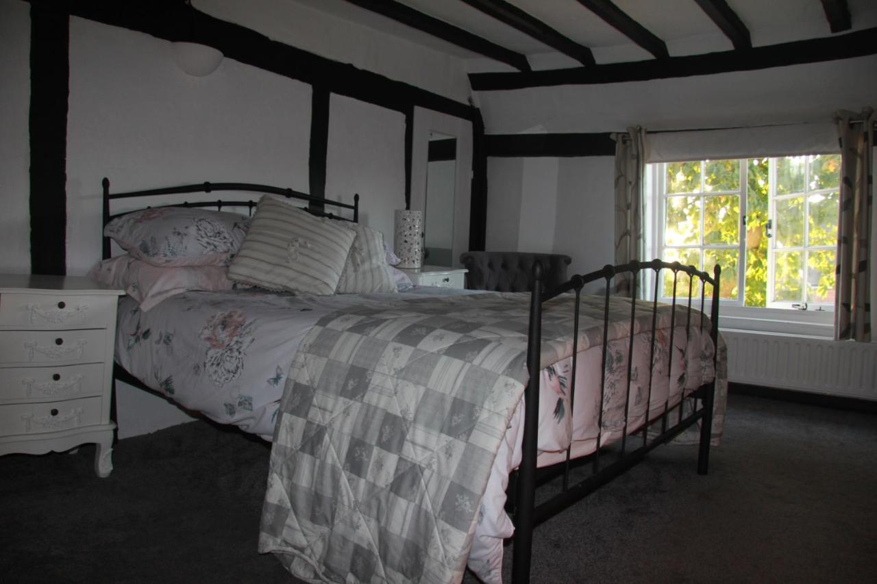 Отель Rose And Crown Mayfield  Экстерьер фото